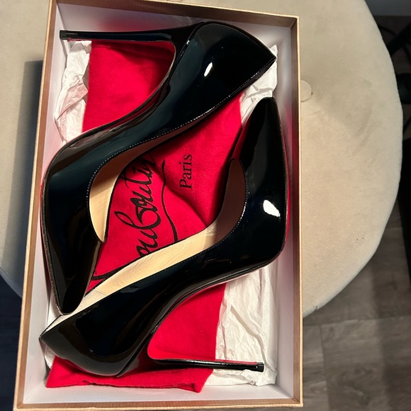 Size 39 black patent leather Christian Louboutin Pigalle - Picture 3 of 8